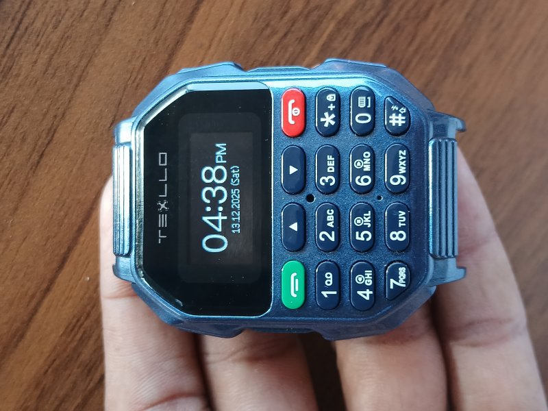 Texllo Band Smart Watch Phone – Dual SIM, SD Card, Bluetooth Calling Wrist Mobile