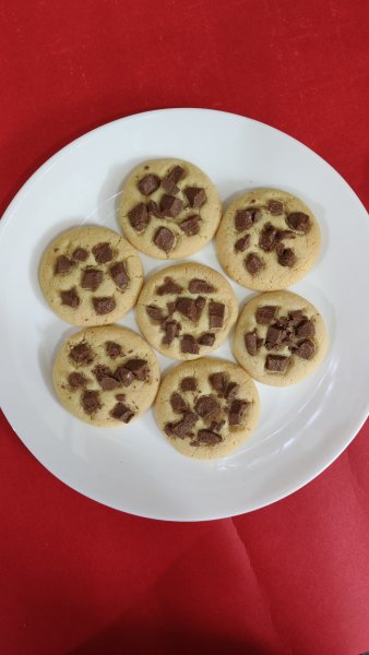 Vanilla Choco chip cookies 